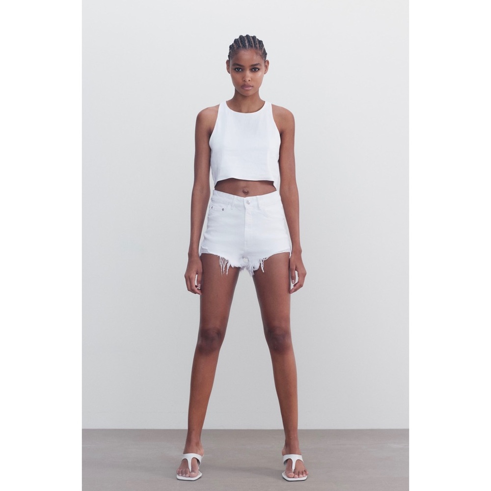 Zara White Hi Rise Denim Shorts. WORN ONCE